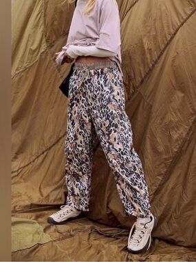 FREE PEOPLE Game Day Pants in Leopard